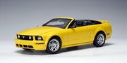 FORD MUSTANG GT 2005 CONVERTIBLE (SCREAMING YELLOW) (LIMITED EDITION 6000PCS WORLDWIDE) (73062)